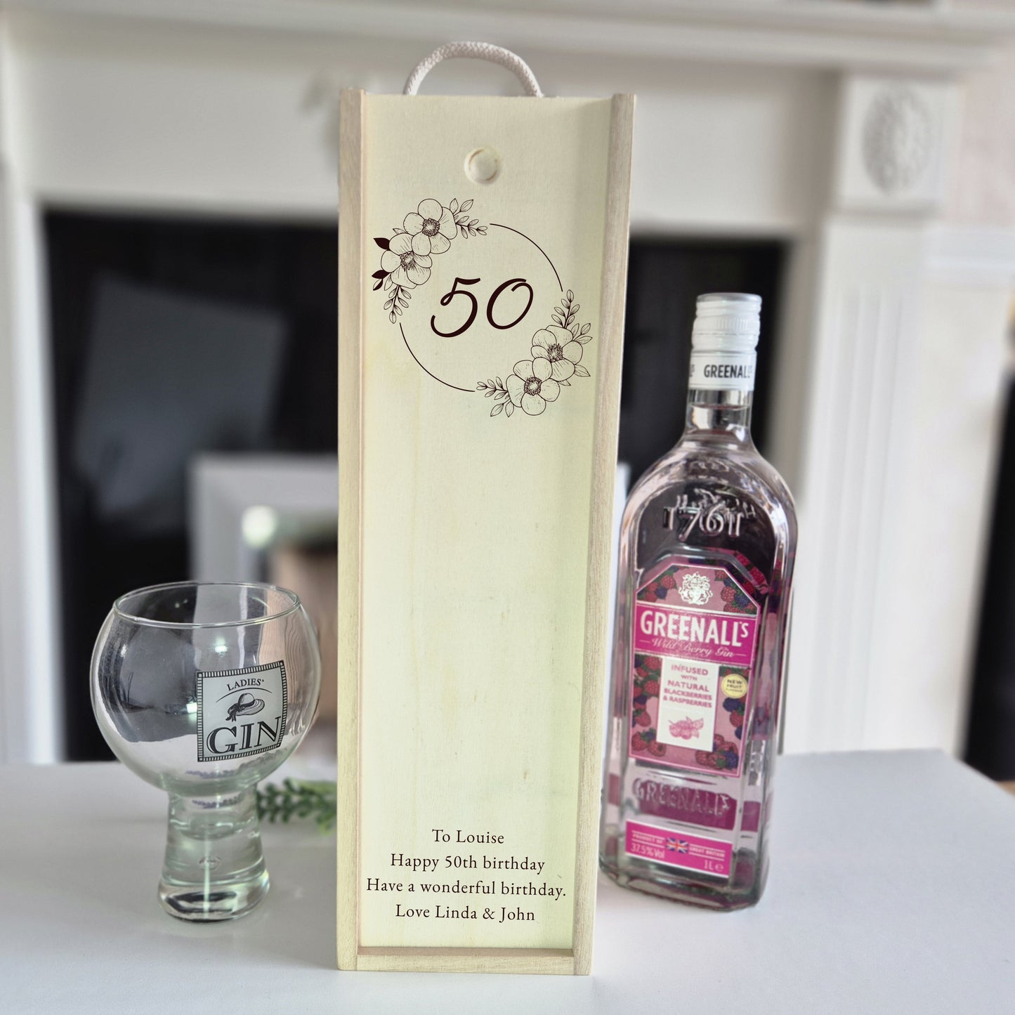 Personalised Champagne Gift Box – 50th Birthday wine box