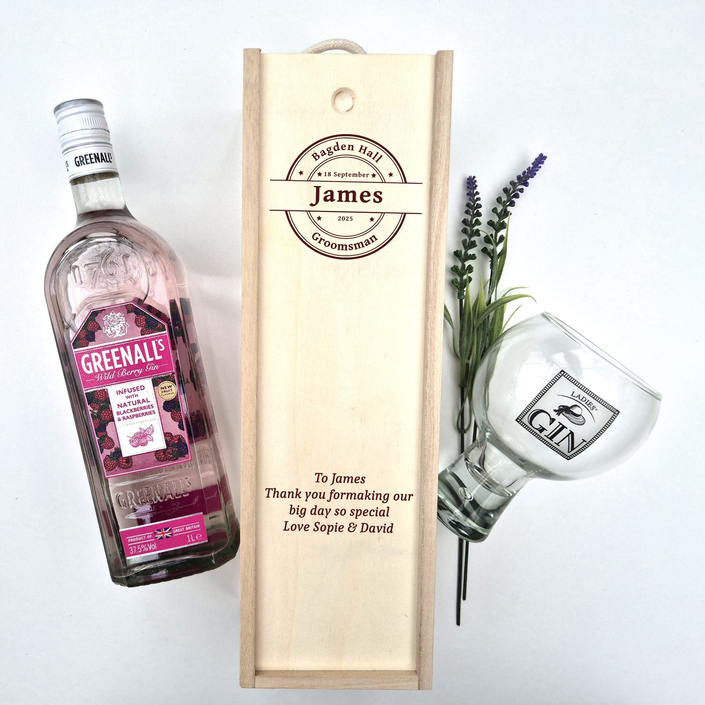 Personalised champagne box for wedding party